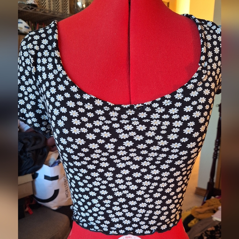 Pre-owned Topshop Floral Crop Top Size 2